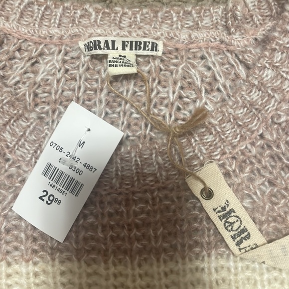 3/$30 NWT knit sweater medium - Picture 2 of 3